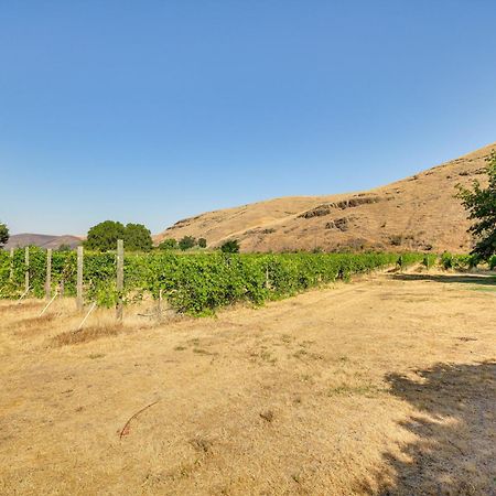 Mongata Winery Romantic Retreat On-Site Tastings! Milton-Freewater Bagian luar foto