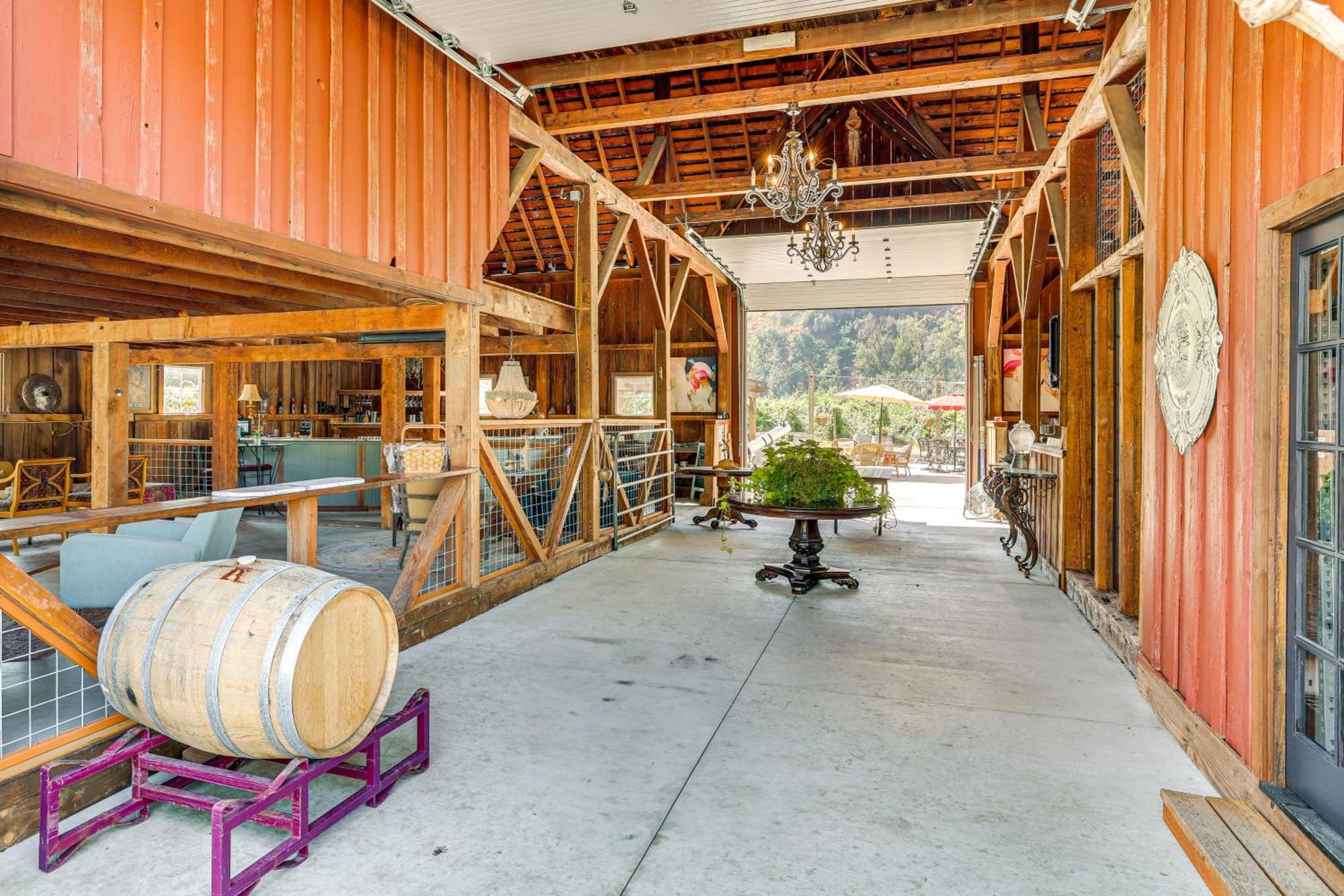 Mongata Winery Romantic Retreat On-Site Tastings! Milton-Freewater Bagian luar foto